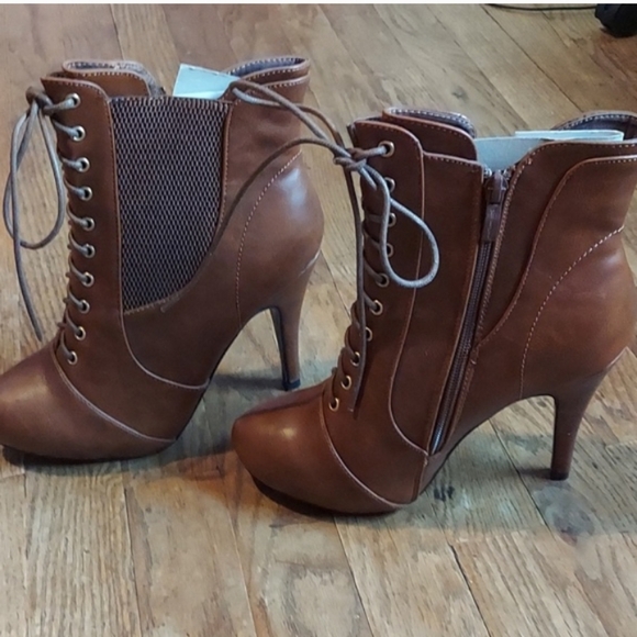 Brown Lace-Up Stiletto Size 7.5 Booties - Picture 3 of 3